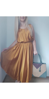 Rochie asimetrica din saten 